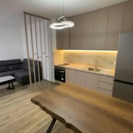 Shengjin Apartment *